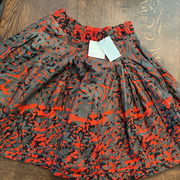 Dresses & Skirts - Red multicolor Francis and Benedict size small skirt